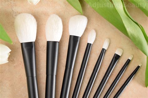 REPHR Makeup Brushes .